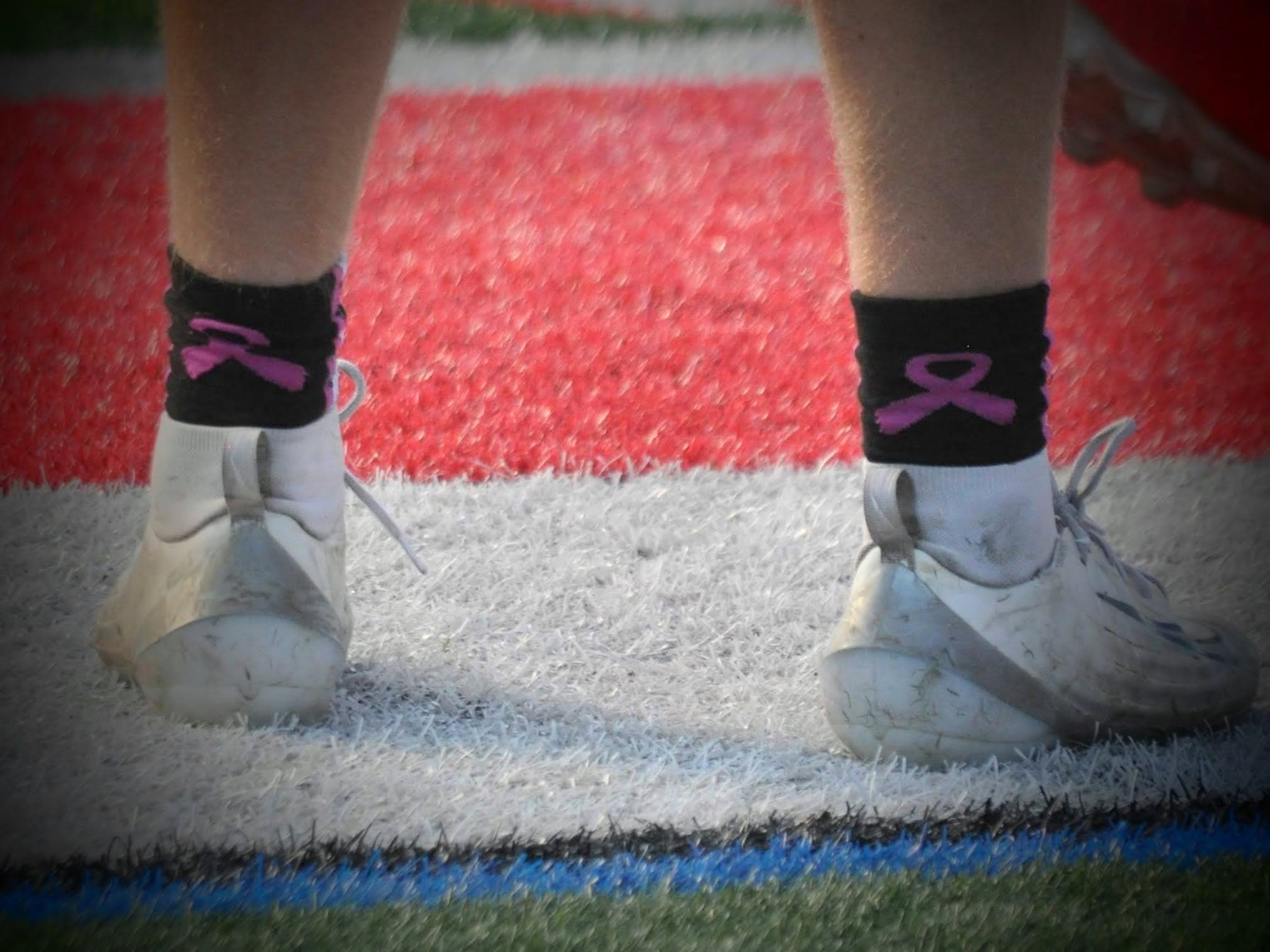 Hills West JV Football Goes Pink for Breast Cancer Awareness