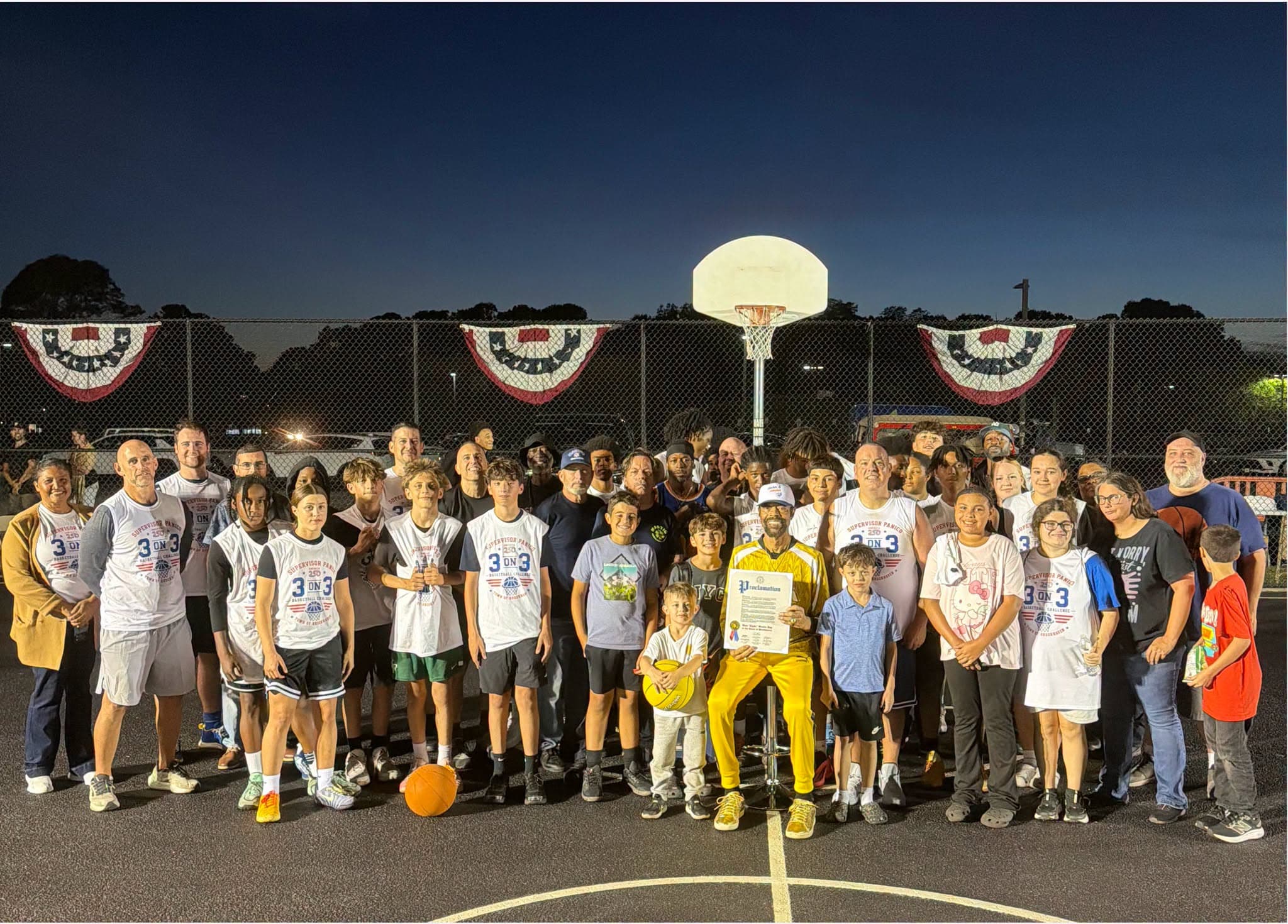 Knicks Legend ‘Clyde’ Frazier Brings Basketball Wisdom to Mastic