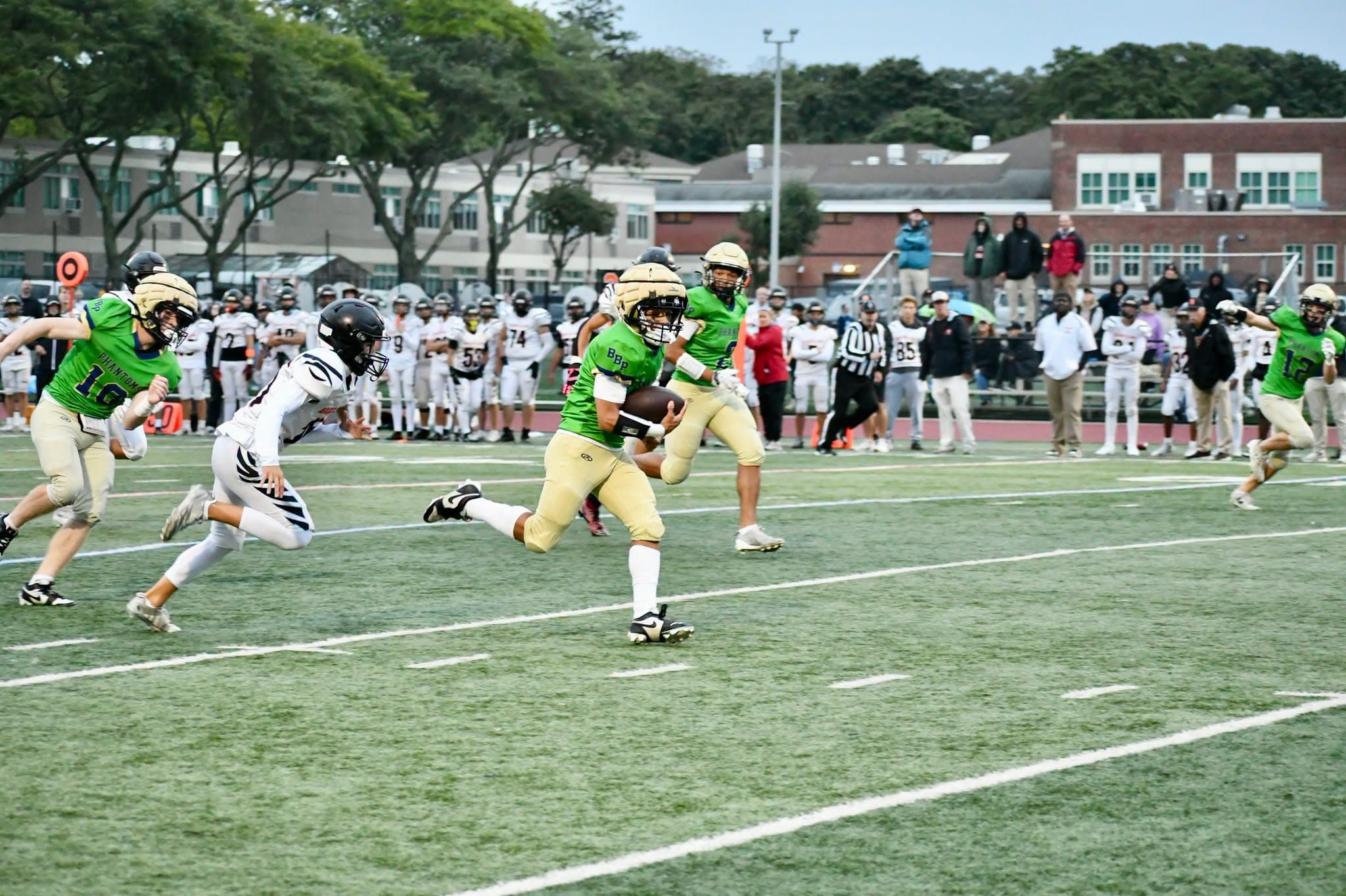 Bayport-Blue Point Phantoms Roll to 23-0 Homecoming Shutout